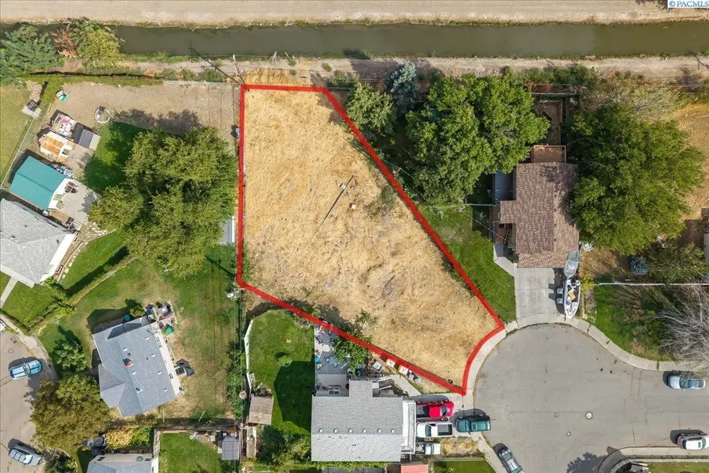 811 E 4th, Kennewick