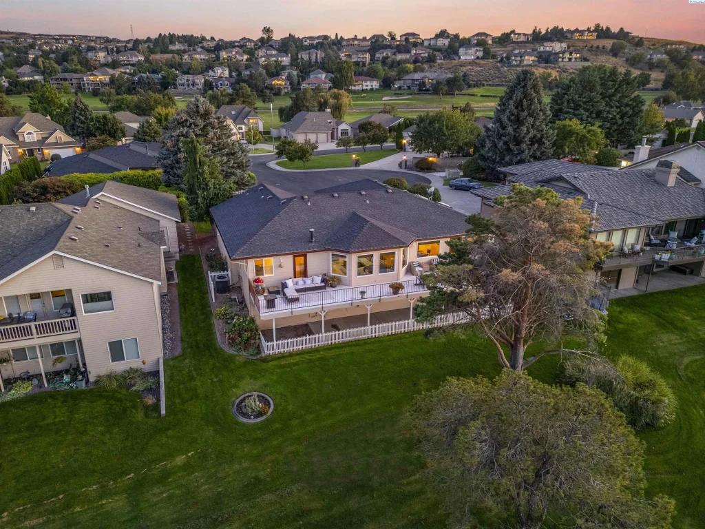 3501 S Quillan Ct, Kennewick