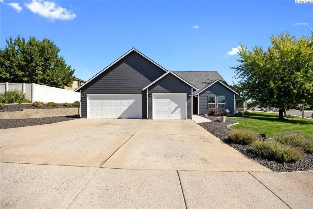 5600 Kirkwood Ln, West Richland