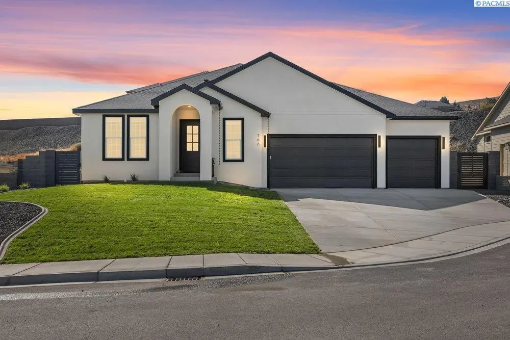 766 Mara Loop, Richland