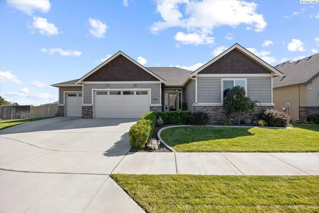 4221 S Yelm Place, Kennewick