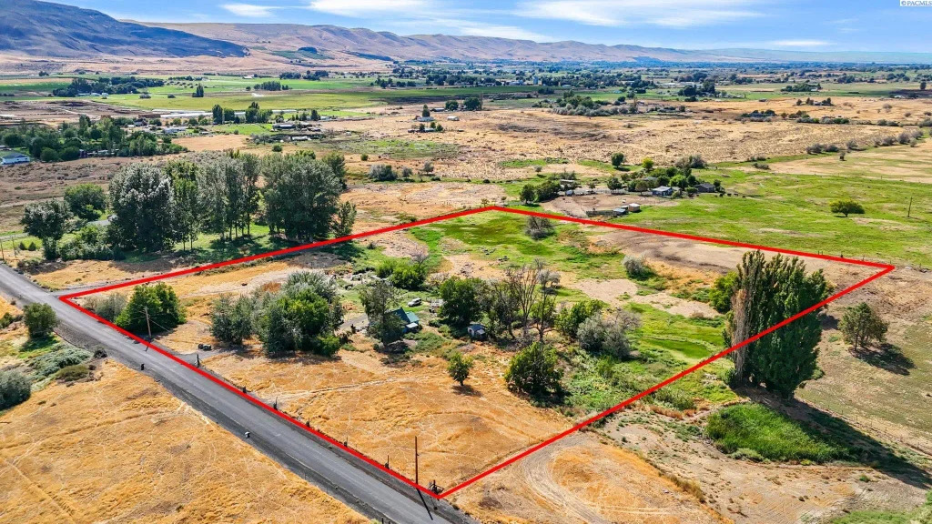 22902 N Beers Rd., Prosser