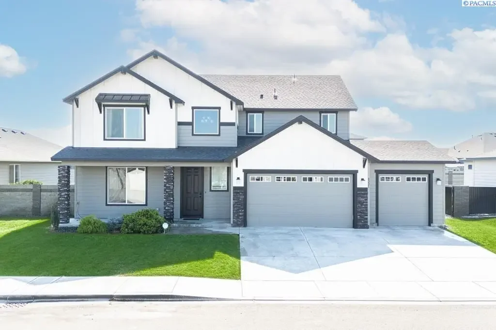 8221 Gardner Street, West Richland