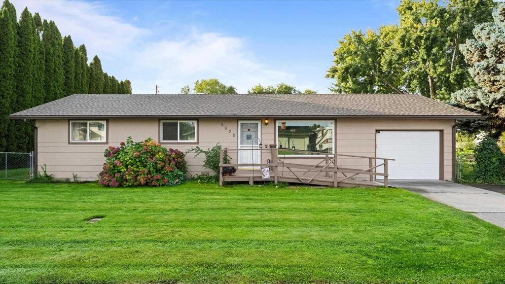 5820 W Park Place, Pasco