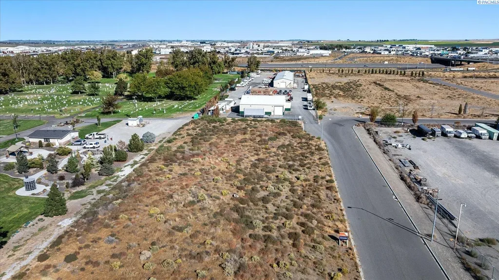 1601 N Idaho Ave, Pasco