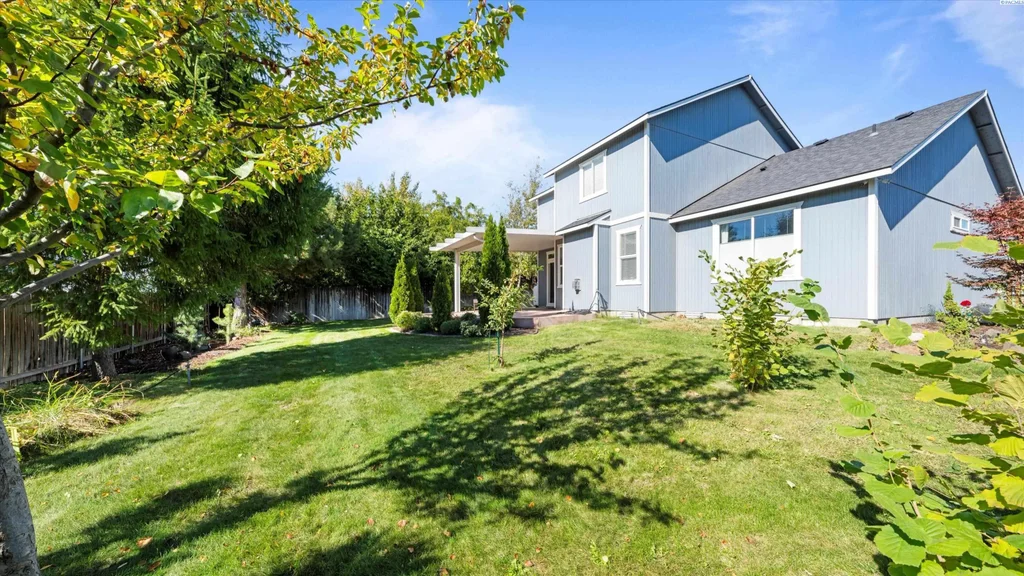 5241 Chris Street, West Richland