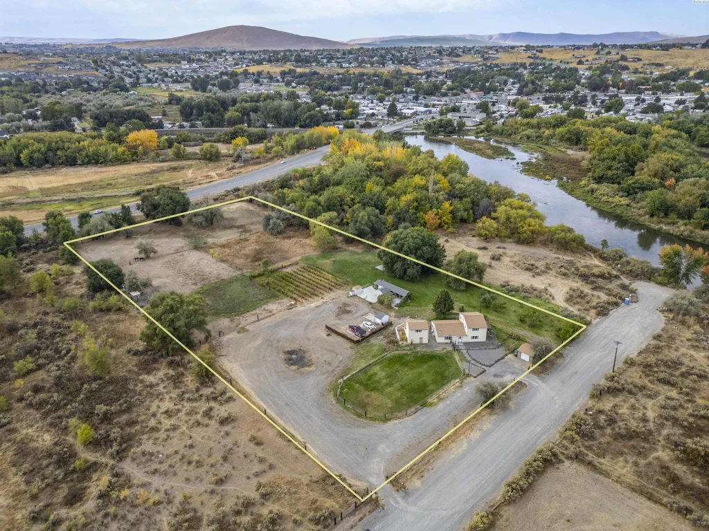 2975 Hyde Road, Richland