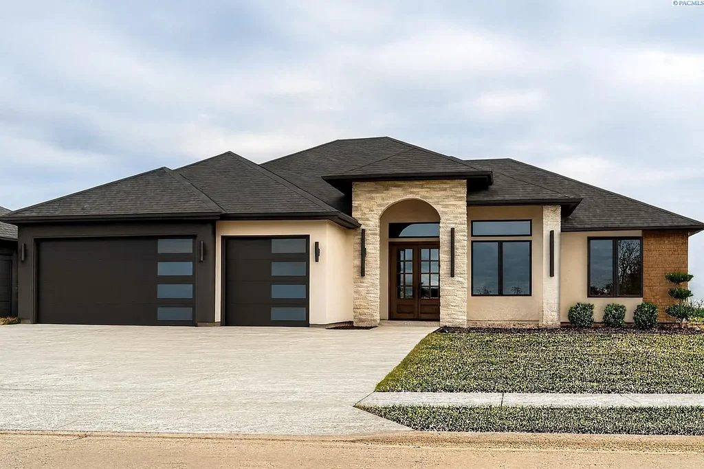 2879 Savanna Avenue, Richland