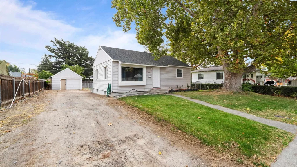 1613 S Fruitland, Kennewick