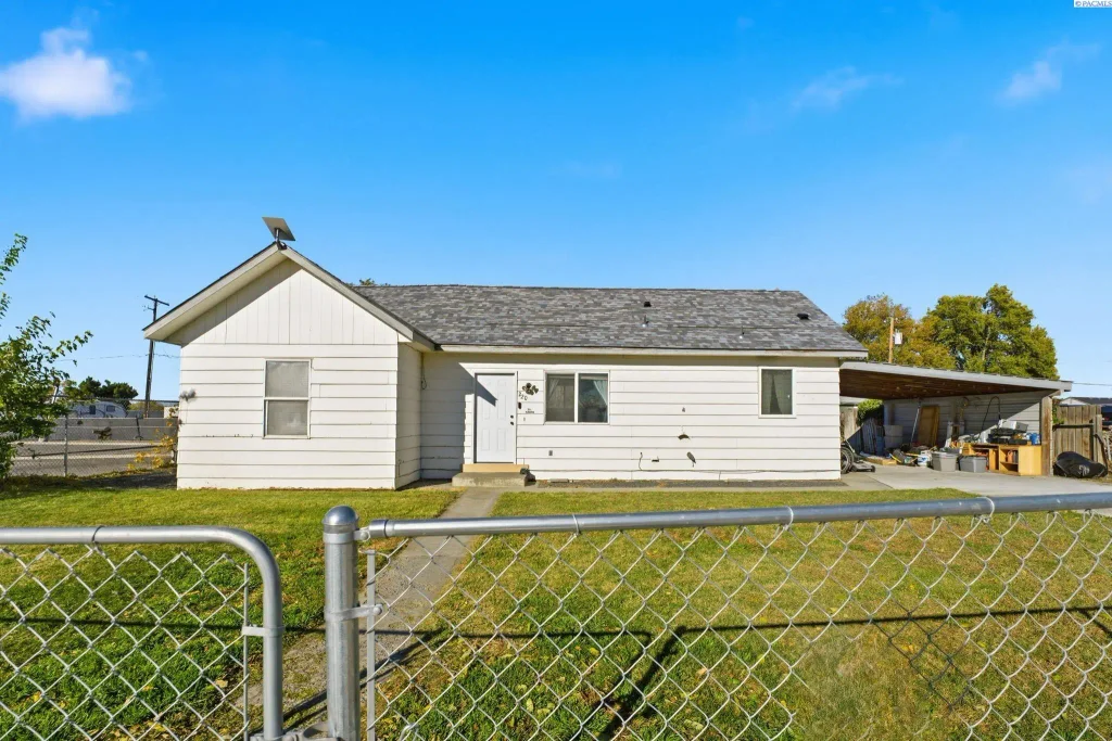 220 Birch St., Burbank