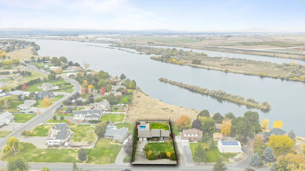 65 Snake River Dr, Burbank