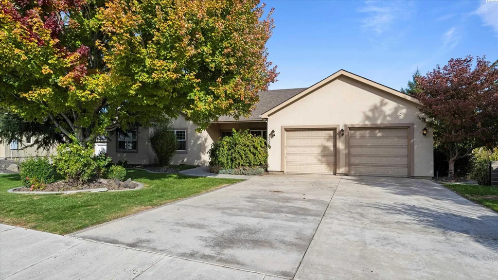 8906 W 5th Ave., Kennewick