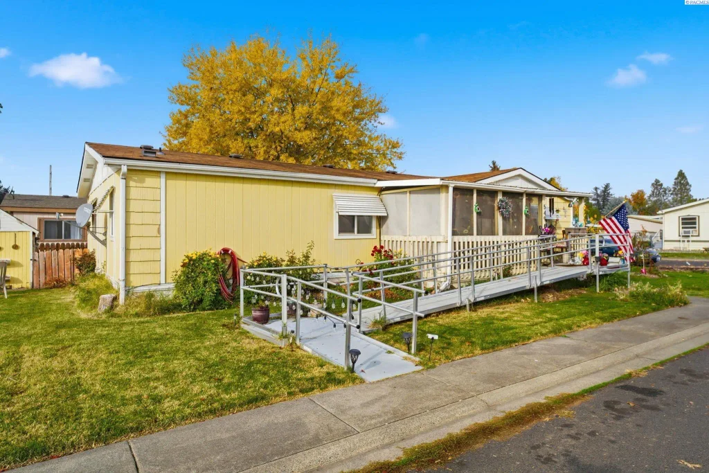 549 Ne Criscola Ave, College Place