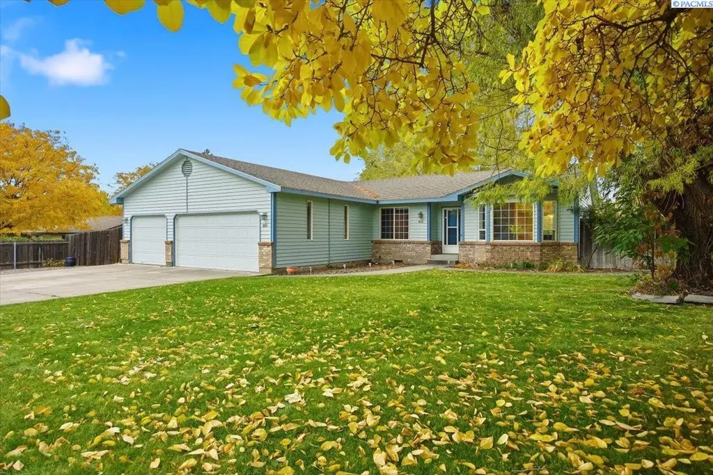 801 S Young Pl, Kennewick