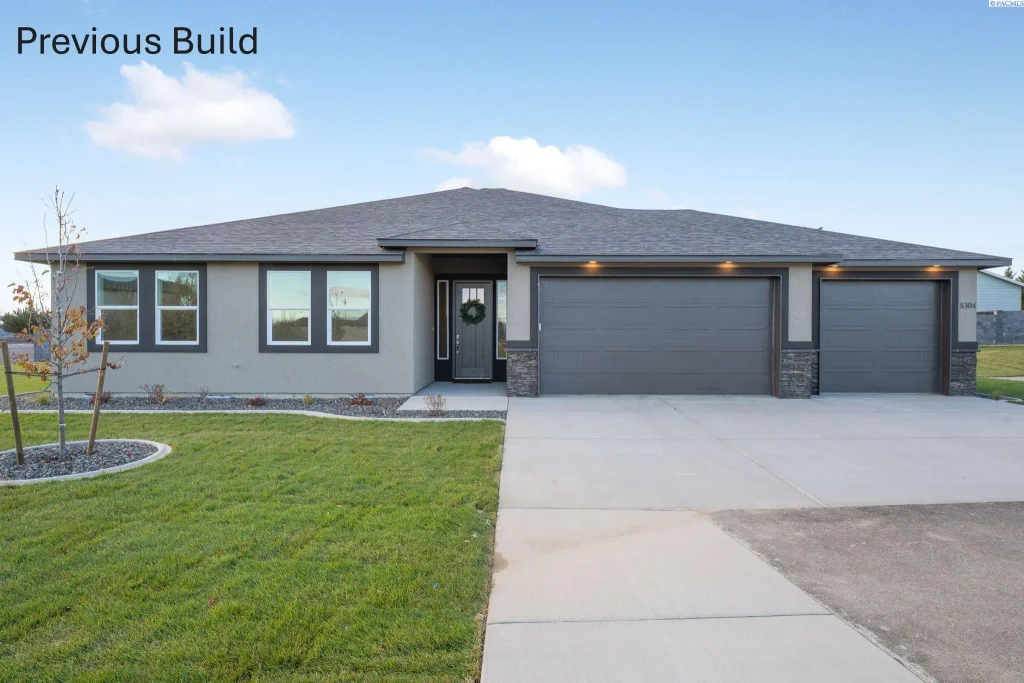 1070 N Grant Place, Kennewick