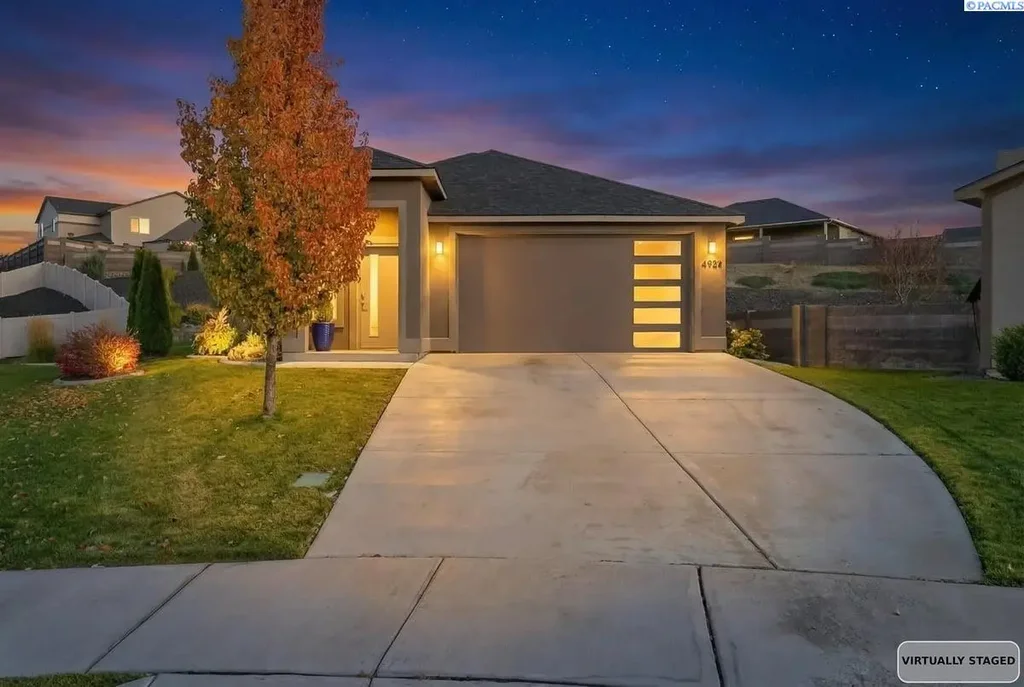 4939 Smitty Dr, Richland