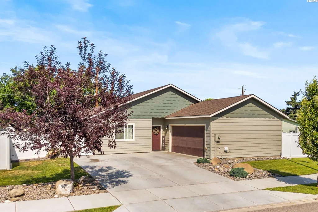 595 N Irving Pl, Kennewick
