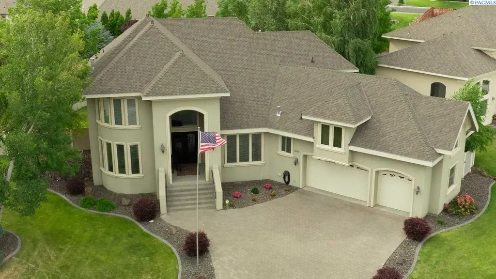 4106 W 34th Ave., Kennewick