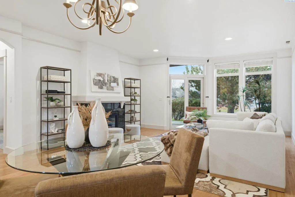 469 Columbia Point Drive, Richland