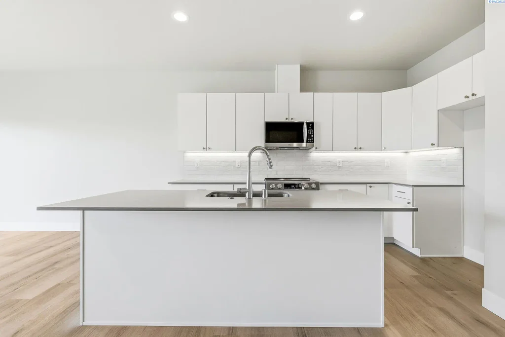 4613 Road 114, Pasco