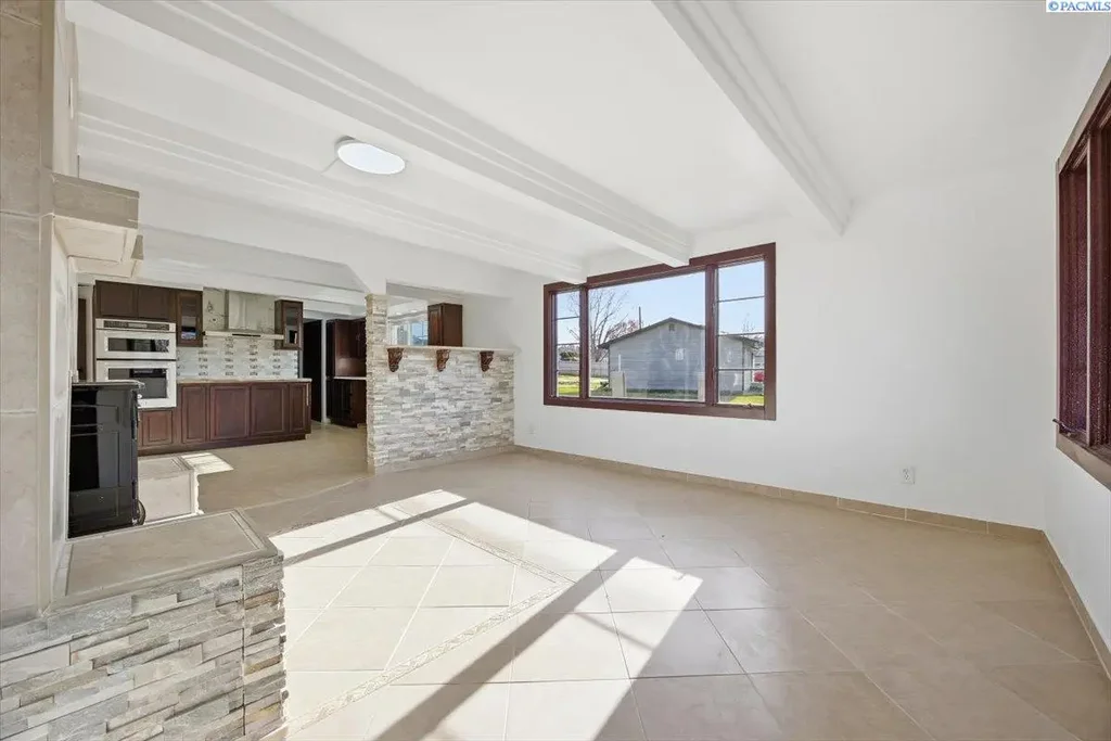 106 Casey Avenue, Richland