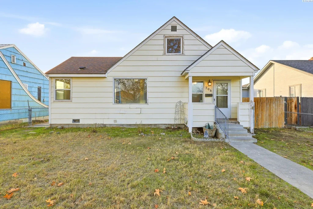 706 S Alder Street, Kennewick