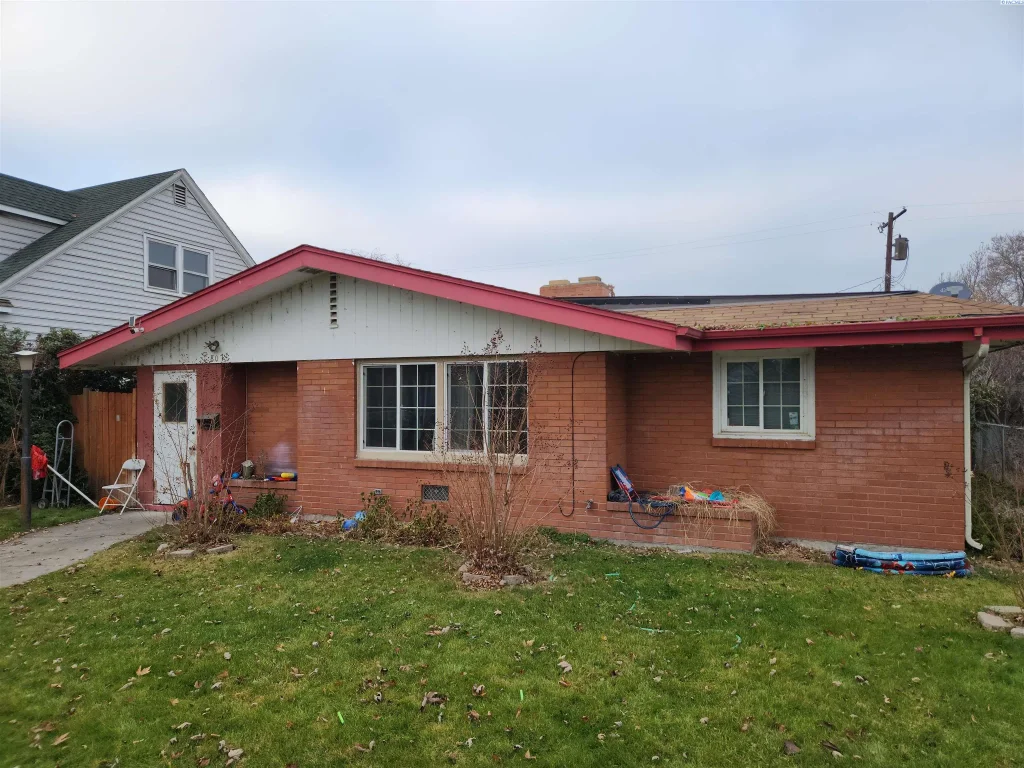 807 W Park St, Pasco