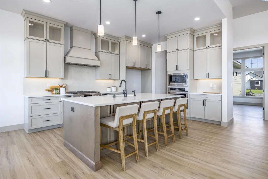 7008 Grange St, Kennewick