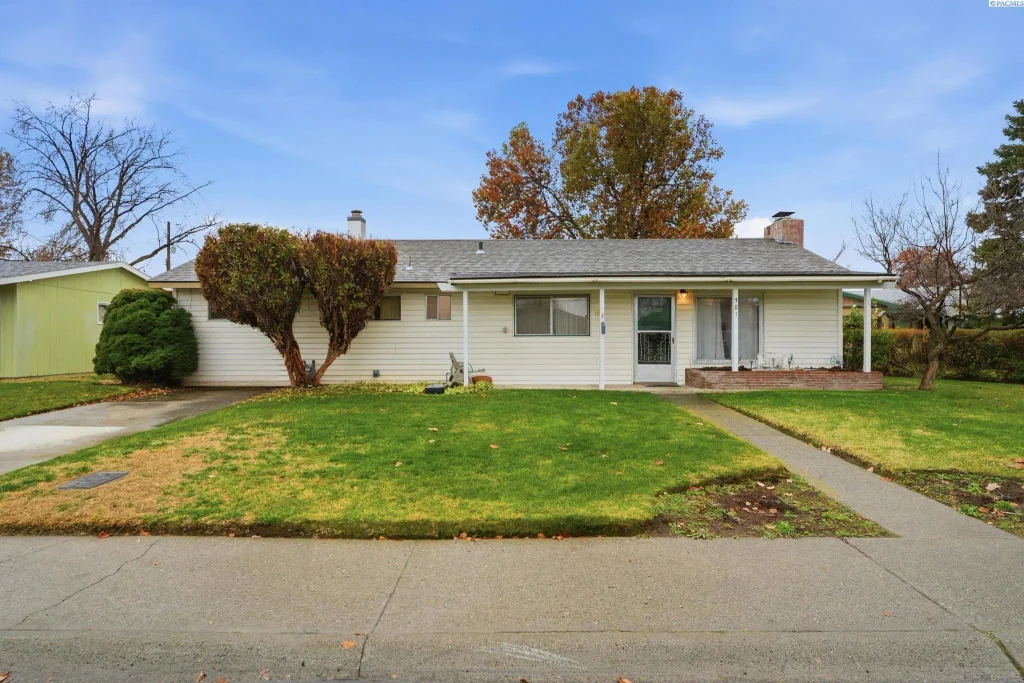 381 Wright Ave, Richland