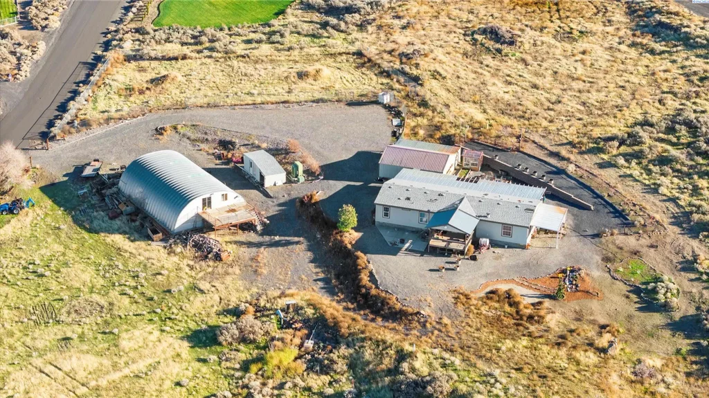 67710 N Lob Lane, Benton City