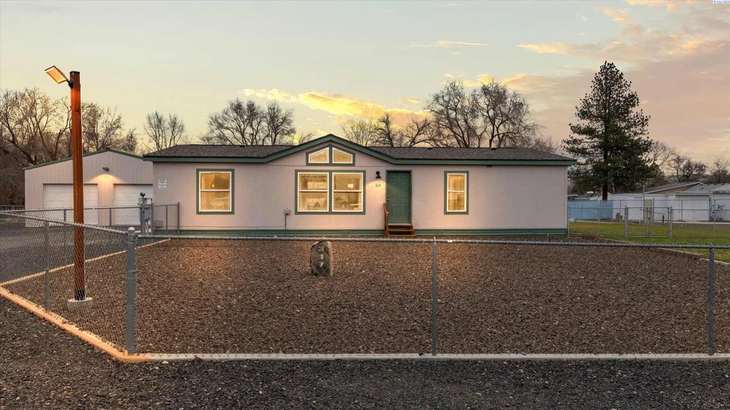 317 7th St, Benton City