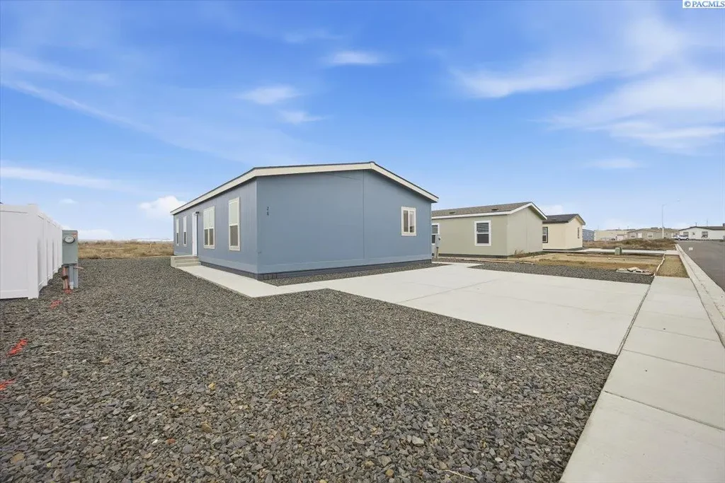 2681 E Edison Ave #28, Sunnyside