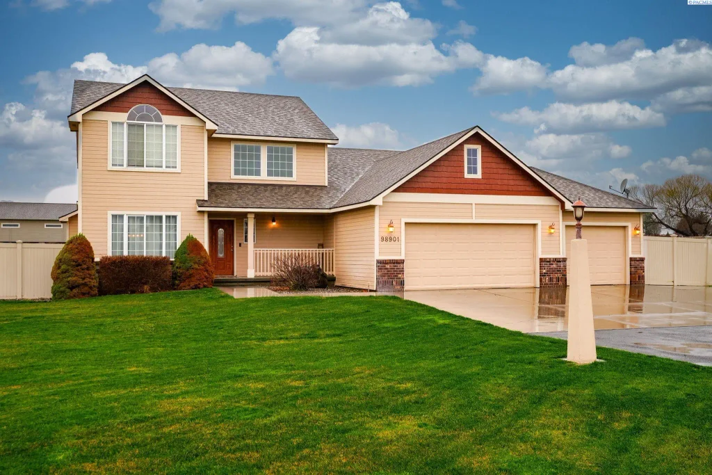 98901 E Brooklyn Dr, Kennewick