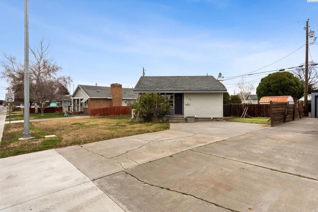 1606 Thayer, Richland