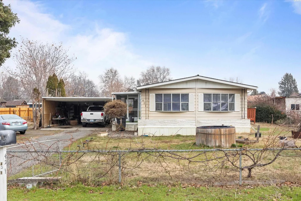 421 S Harrison Street, Kennewick