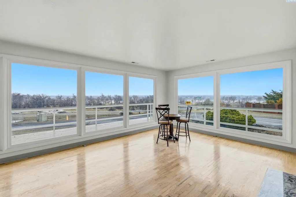 5805 W Arrowhead. Ave, Kennewick