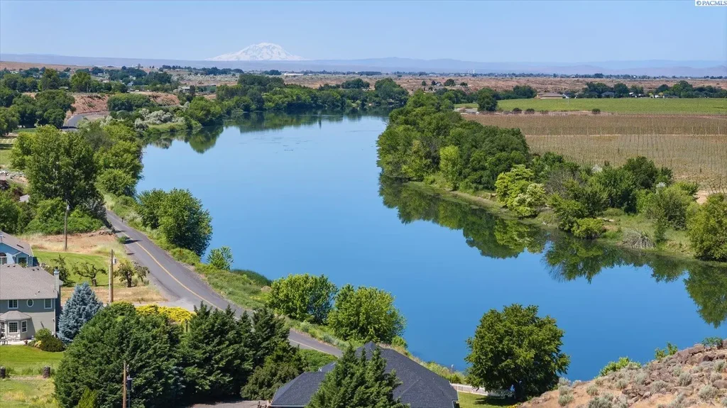 160103 W Byron, Prosser