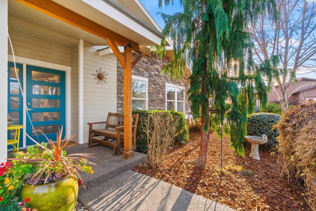 705 Kachess Lane, Zillah