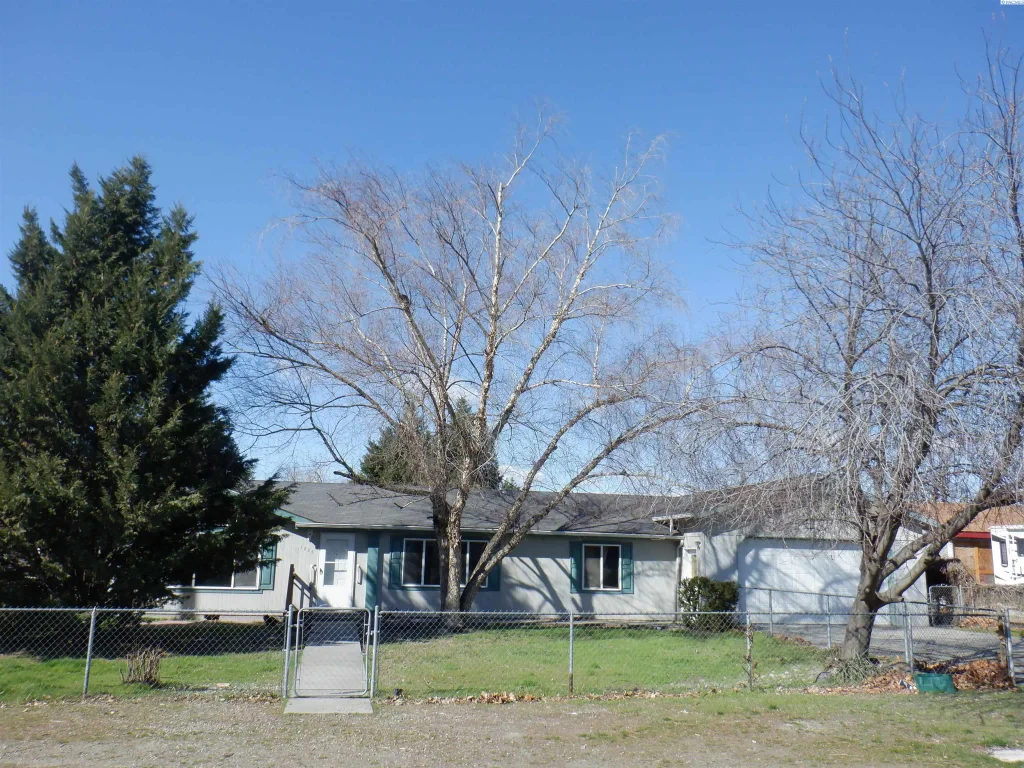 1224 S 11th Ave, Pasco