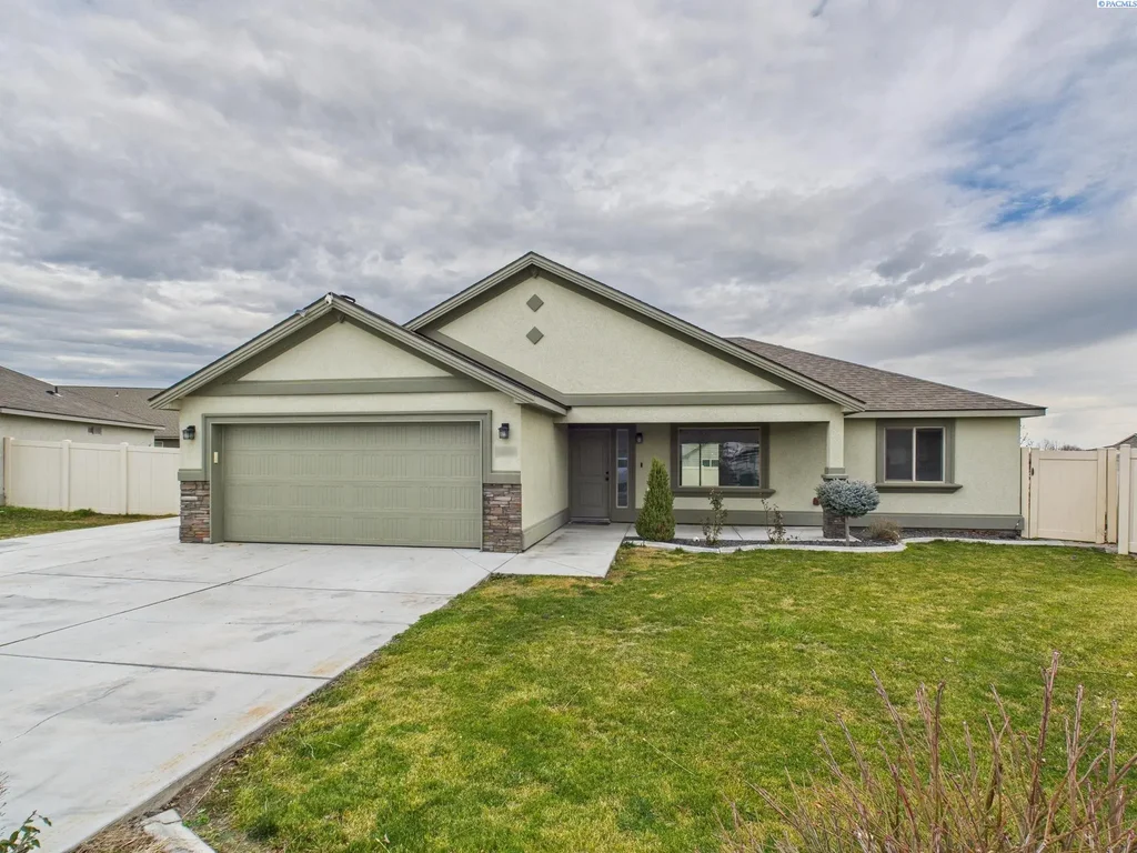 1538 W 33 Ct, Kennewick