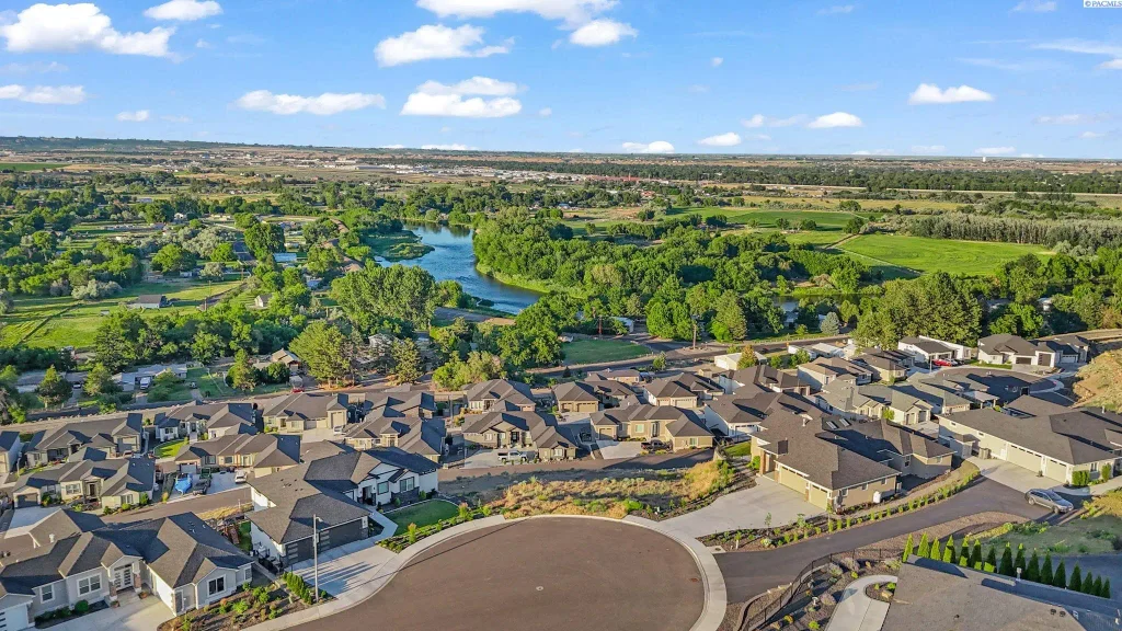 3560 Orchard St, West Richland