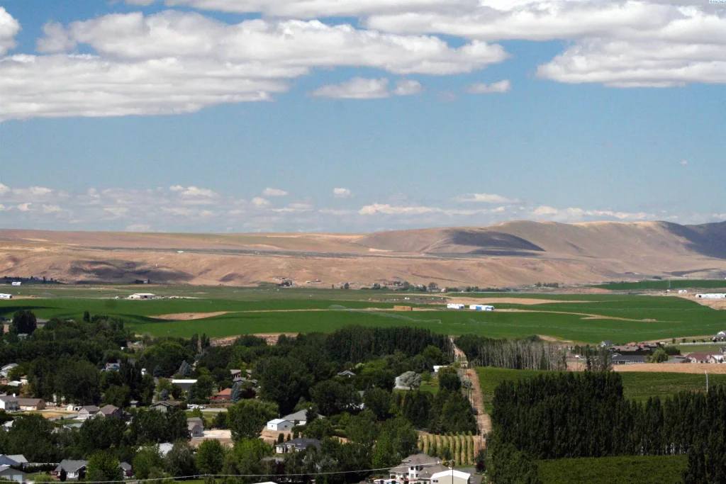 2560 Falconcrest Loop, Richland