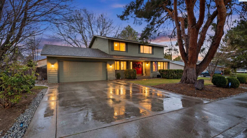 242 W Greenview Dr., Richland