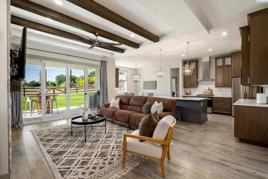 3905 Orchard St, West Richland