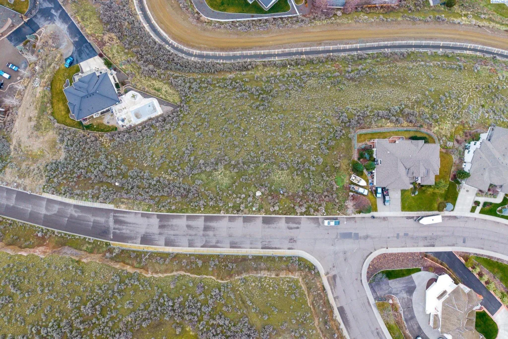 200 Meadow Hills Dr, Richland