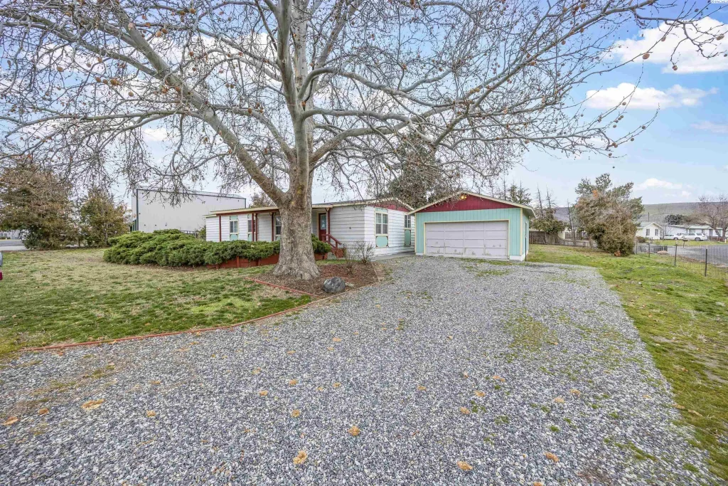 22003 E Sandstone Drive, Benton City