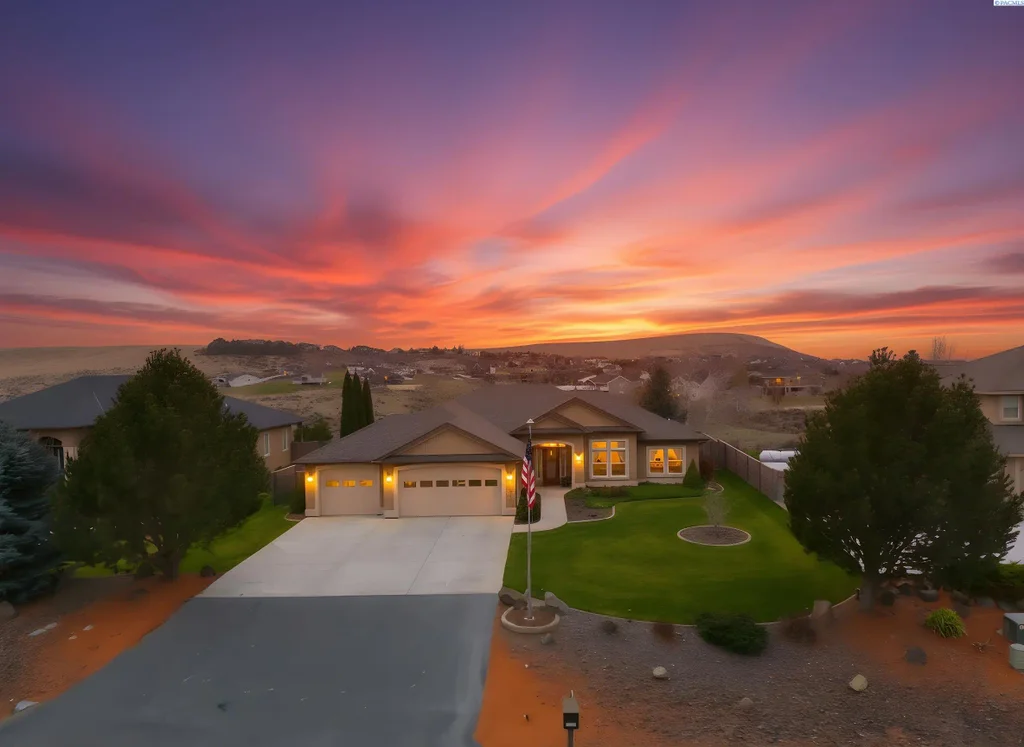 16006 S Fairview Lp, Kennewick