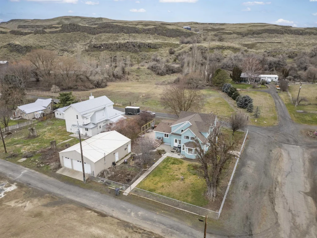 145 W Cooper St, Washtucna