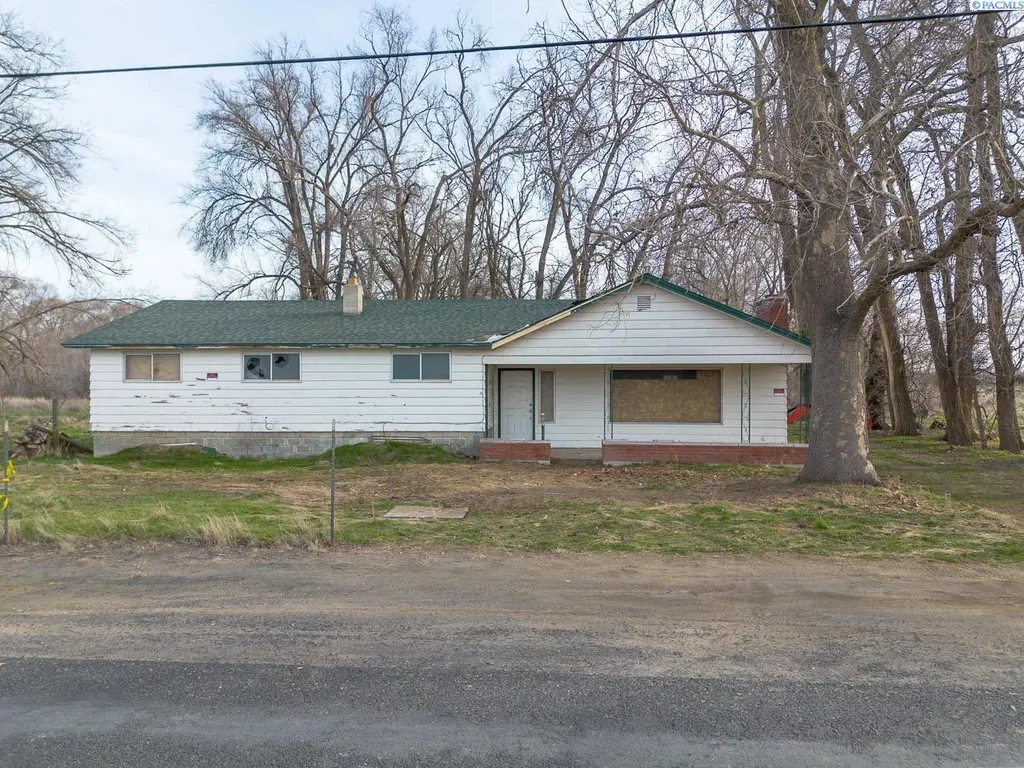 29005 S Carlson Road, Kennewick