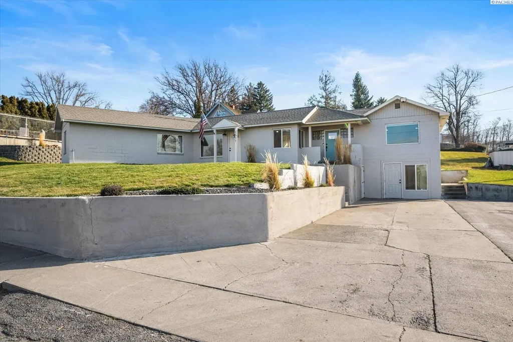 1511 Bennett Ave, Prosser